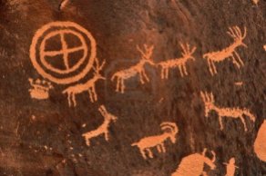 7765717-ancient-indian-petroglyphs