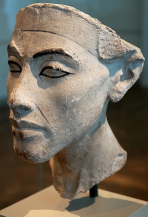 king-akhenaten